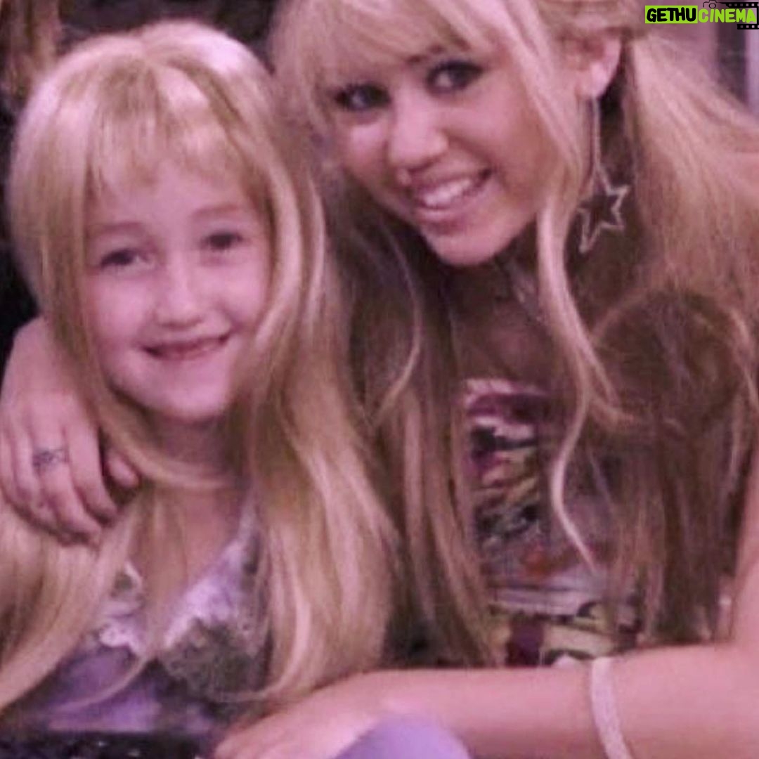 Miley Cyrus Instagram - It’s my baby sisters birthday @noahcyrus 🦋 #22 (this legend has the same bday as Bowie & Elvis obvi)