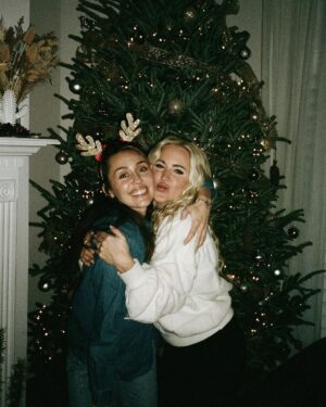 Miley Cyrus Instagram - It’s definitely a Nashville party 🎄