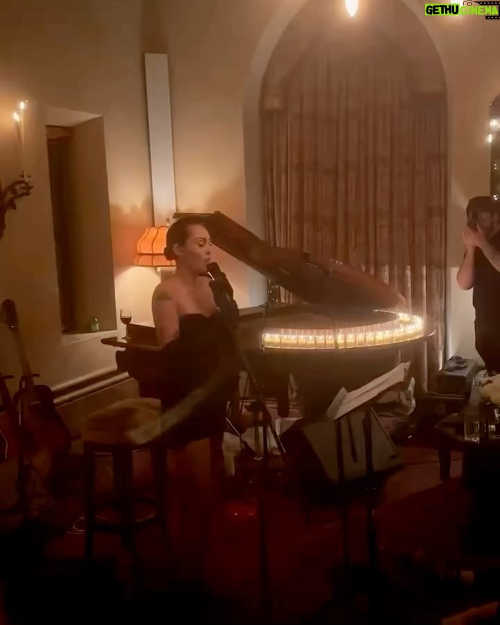 Miley Cyrus - 2.3 Million Likes - My birthday gift to MYSELF this year was VERY on brand. I performed for MYSELF and sang my favorite songs including my own. First “live” performance of Flowers was to an audience full of my friends and family. Taking this song back to the seed… she sprouted sensationally. Grateful for the growth in us both. 🌹💋❤️ With Love, Miley