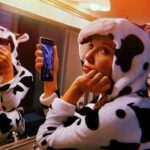 Millie Bobby Brown Instagram – Getting into the #Halloween spirit #withGalaxy #GalaxyZFlip4 #TeamGalaxy
@samsungmobile @samsungwithgalaxy