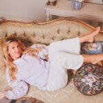 Millie Bobby Brown Instagram - OUT NOW! The second drop of my #florencebymills collection, just in time for the holiday season 💜 As a special gift for you: My exclusive European collection will be AVAILABLE WORLDWIDE for 2 weeks only at @aboutyou! 🥳 Quick, get your favorite holiday pieces available worldwide, only until December 23rd!✨ #florencebymillsforaboutyou