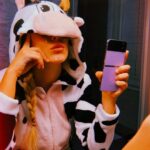 Millie Bobby Brown Instagram - Getting into the #Halloween spirit #withGalaxy #GalaxyZFlip4 #TeamGalaxy @samsungmobile @samsungwithgalaxy