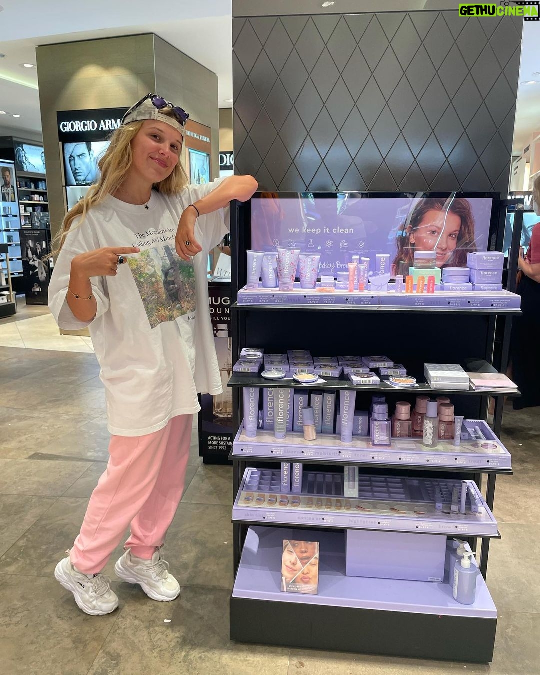 Millie Bobby Brown Instagram - spotted Flo at @douglas_cosmetics xoxo @florencebymills Düsseldorf, Germany