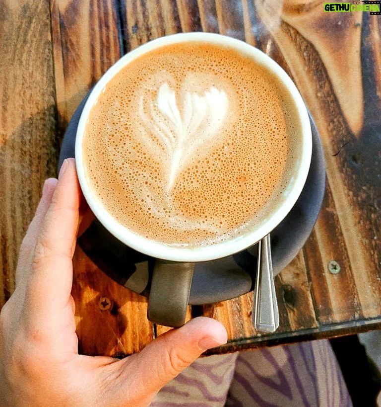 Millie Bobby Brown Instagram - love u a latte 💜 @florencebymills