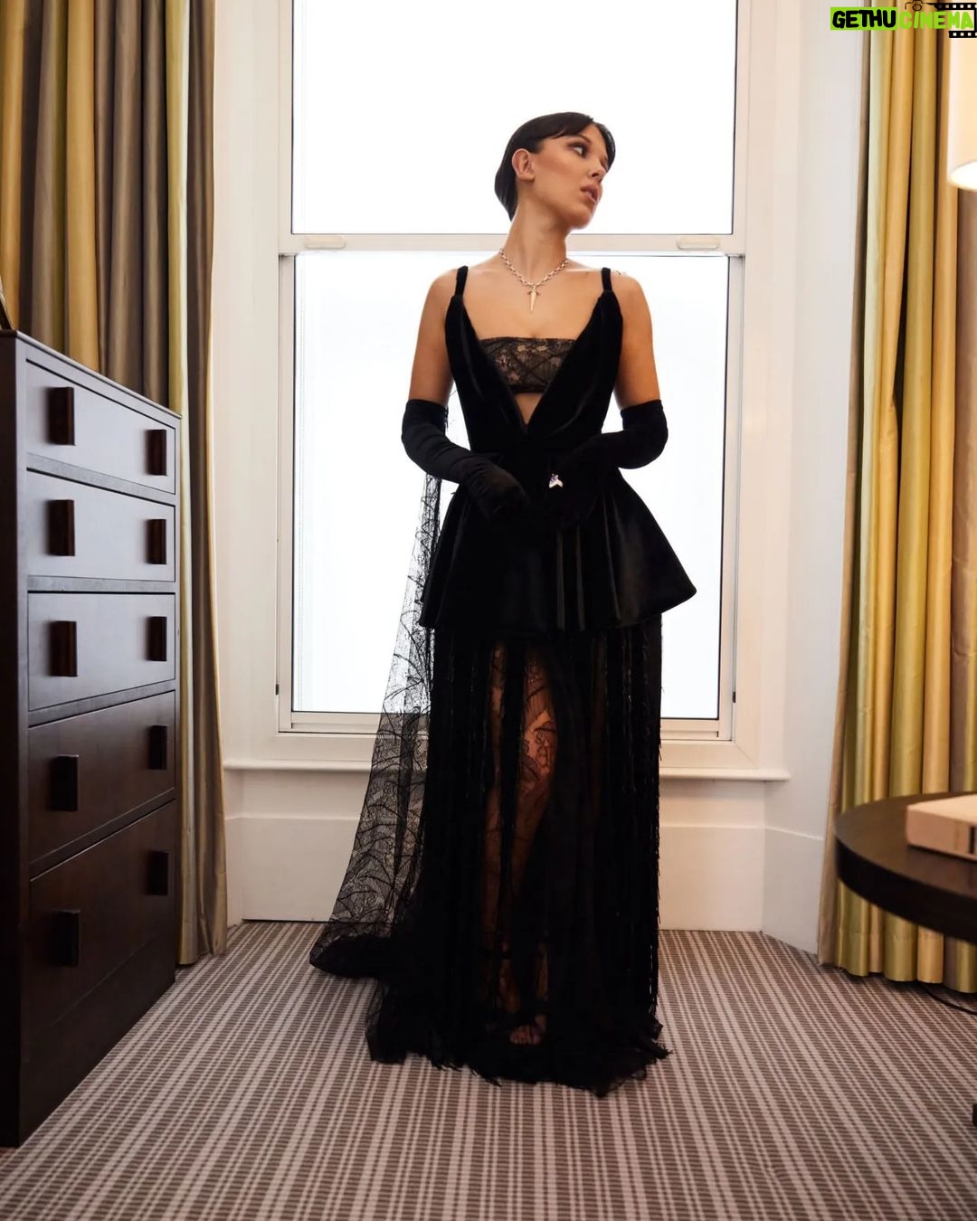 Millie Bobby Brown Instagram - First BAFTAS 🎭