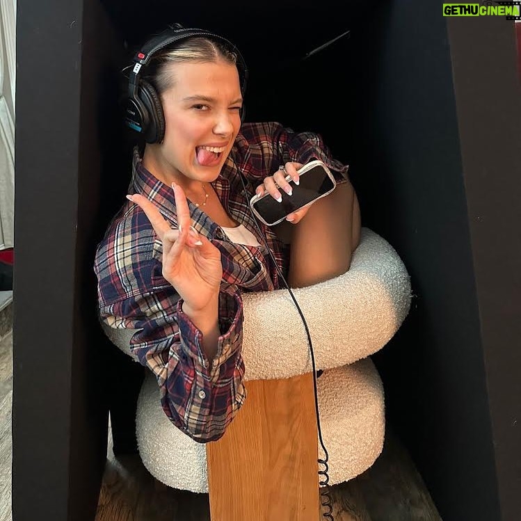 Millie Bobby Brown Instagram - I just wrapped up recording the audiobook for my first novel #NineteenSteps, which is out in less than two weeks! I’m so honored to give voice to this story which means so much to me and my family. Be sure to pre-order your copy today by clicking the link in my bio!