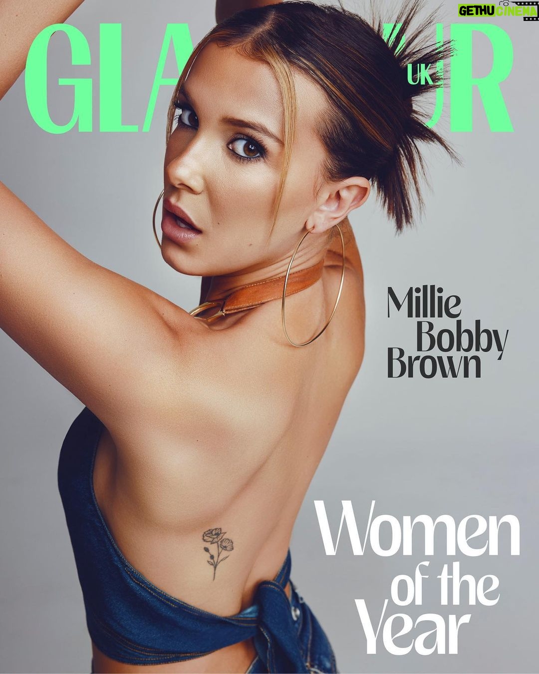 Millie Bobby Brown Instagram - @MillieBobbyBrown is Glamour’s global Women of the Year cover star. A worldwide star. A film producer. Founder of an international beauty brand and best-selling author. And at just 19 years old, #MillieBobbyBrown doesn’t care if you think she’s too young for world domination. For her Global #GlamourWOTY cover, Millie tells @jenny.leah.singer about finding her voice, saying goodbye to #StrangerThings, and getting married young. @MillieBobbyBrown, portada global de Glamour Women of the Year. Estrella internacional, productora de cine, fundadora de una marca internacional de belleza y autora de una novela superventas. Tiene 19 años, pero a #MillieBobbyBrown le da igual que piensen que es demasiado joven para dominar el mundo. Para su portada global #GlamourWOTY, Millie habla con @jenny.leah.singer sobre feminismo, el fin de #StrangerThings y casándose joven. Weltstar. Filmproduzentin. Gründerin einer internationalen Beauty-Brand und Bestseller-Autorin. Und mit gerade einmal 19 Jahren interessiert es #MillieBobbyBrown nicht die Bohne, ob jemand denkt, sie wäre zu jung für die Weltherrschaft. Für ihr #GlobalWOTY-Cover spricht Millie im LINK IN BIO mit @jenny.leah.singer darüber, sich selbst zu finden, über den Abschied von #StrangerThings und wie es ist, jung zu heiraten. #GlamourWOTY @glamourmag @glamouruk @glamourmexico @glamourspain @glamourgermany Photographer: @abdmstudio Stylist: @cryoungin Hair: @bynasetia Makeup Artist: @blakejohnsonmua Manicure: @kimmcao Set Design: @sssinclaire Production: @thesiennabrown