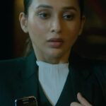Mimi Chakraborty Instagram - A real queen never gives up, she always fights back! #JahaBoliboShottoBolibo directed by #ChandrasishRay is streaming now, only #hoichoi. @mimichakraborty @totaroychoudhury @anujoy_chattopadhyay #DebeshChattopadhyay @joydeep0906 @prantikbanerg #AnindyaBanerjee #BuddhadebBhattacharya @arrow_hit @bhooter.raajaa @genesisadfilms