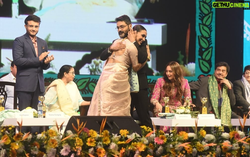 Mimi Chakraborty Instagram - Few moments from yesterday’s #Kiff @kiff__official Celebrating cinema 💕