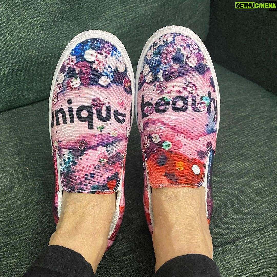 Mimi Kennedy Instagram - Dana Siegelman just sent me these unique beauties- her own design!!! Thank you @danasiegelman I adore them and you! ❤️❤️❤️
