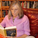Mimi Kennedy Instagram - What are you reading this weekend? 📖 📖Tangible copy? 👂Audio book? ☕️ 🫖 🥃 Coffee, Tea or something stronger? 💬 Comment an emoji with your preference. 🧐 #️⃣#️⃣#️⃣ #bookstagram #bookrecommendations #books #booknerd #bookcommunity #bookworms #erikherikson #childhoodandsociety #kurtvonnegut #pitythereader #buildingacharacter #actor #actorslife #stanislavskimethod #stanislavski #characteractor #characteractress #mylifeinart #takentothestage #booksandtea #booksandbooze #booksandcoffee #autobiography #authorsofinstagram #writersofinstagram #writerscommunity #novelwriting #allthebooks #audiobook