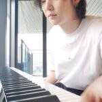 Min Yoon-gi Instagram - 호텔에 건반이 있길래