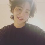 Min Yoon-gi Instagram – 머리가 산발이구만
