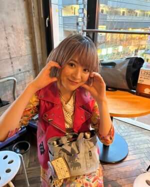 Mio Yuki Instagram - 「Naokiman HORROR SHOW」

もう早速みてくださった方もいて嬉しいです☺️

私は、第1 話の「視線」に萩原みのりさん演じる東野ゆめの憧れのインフルエンサー・めいちょん役として出演させていただいています☺︎

DMM TV にて独占配信中です！

是非チェックしてください！