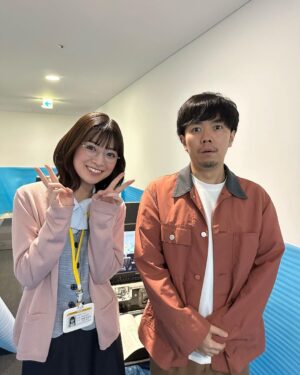 Mio Yuki Instagram - ドラマ『賭けからはじまるサヨナラの恋』

ついに最終回の配信が始まりました…！

はなえを思い切り楽しませてくださった有働監督と📸

それ婚に引き続きご一緒できて嬉しかったです😊

最終回もU-NEXTにて是非ご覧ください！

#賭けからはじまるサヨナラの恋
#賭け恋