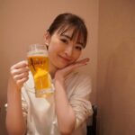 Mio Yuki Instagram - 2023年もみなさんありがとうございました！ 今年最後に撮った私が写ってる写真がこれしかなくてビールと共に😂 今年も毎日のように一緒にいてくれた存在です🍺 今年はイベントで直接皆さんにお会いしてお話しができて嬉しかったです😊 来年も頑張りますのでよろしくお願いします！