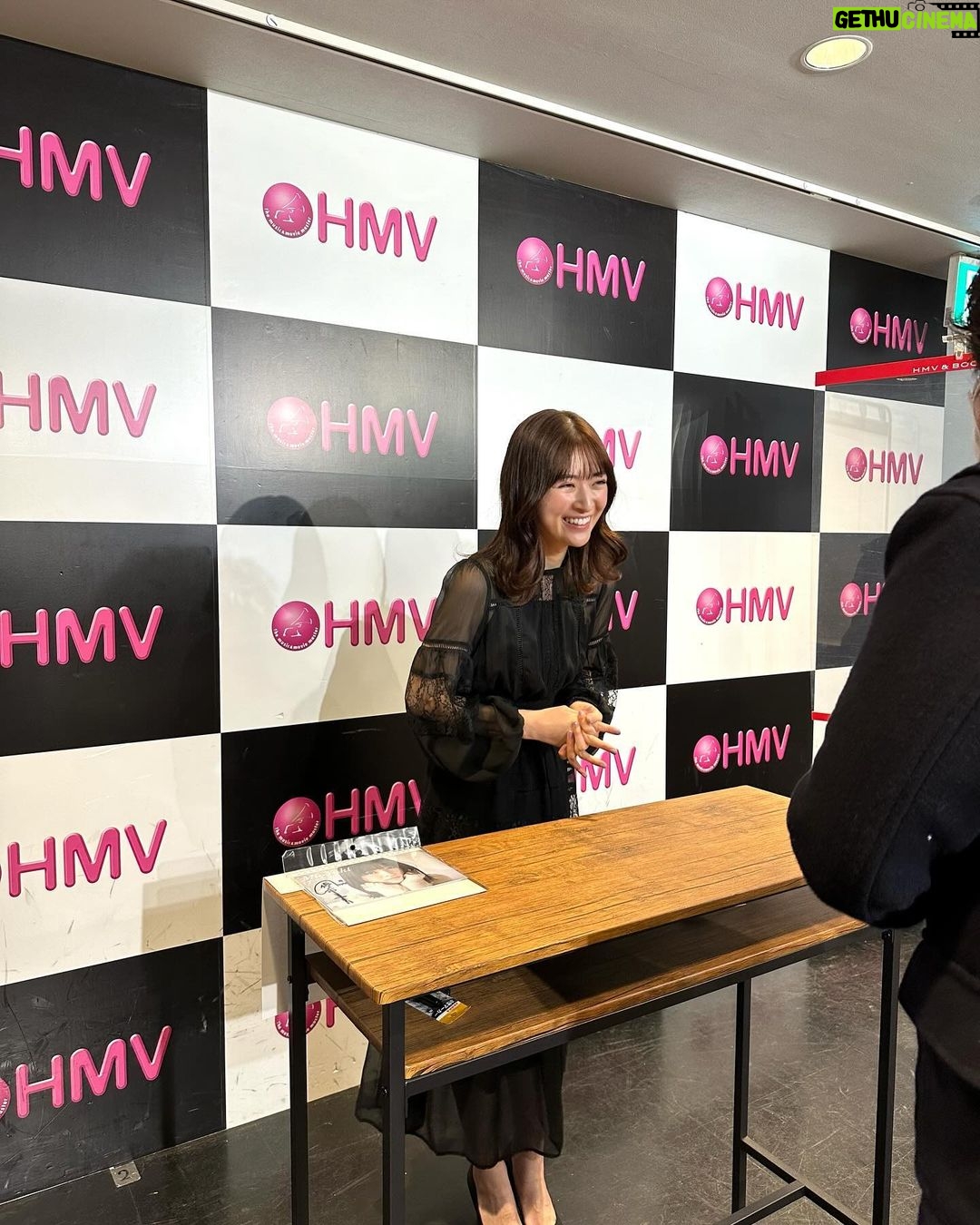 Mio Yuki Instagram - 今日カレンダーイベントにきてくださったみなさんありがとうございました!! カレンダーイベントが久々だったのでちゃんとお話しできるか不安もありましたが、みなさん優しくたくさん話しかけてくださって嬉しかったです😭❤️ みなさんの顔を見て目を見てお話しできるのがこんなに幸せなことなんだなと改めて実感しました! 久々でたどたどしい所があったかもしれませんが、次の23日はもっと楽しんでいただけるように頑張ります! 今日は本当にありがとうございました! お手紙もプレゼントも大切に使わせていただきます🙈 23日またお会いできるのを楽しみにしています!