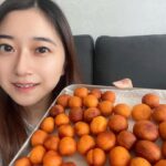Miori Ohkubo Instagram - วันนี้ทำขนมไข่เต่าค่า~ ใช้เวลานานมากๆ เหนื่อยมากค่ะ… ซื้อกินดีกว่า...😭อร่อยกกว่าด้วย😅 I made turtle sweet potato doughnut(kanom kai tao) today~ It took a very long time and I'm very tired… I think it's better to buy and eat... 😭it's more delicious too 😅 今日はカイタオを作りました〜 めちゃくちゃ時間がかかったしすごく疲れた… 買って食べる方がいい😭その方が美味しいし😅 #BNK48 #MioriBNK48 #大久保美織