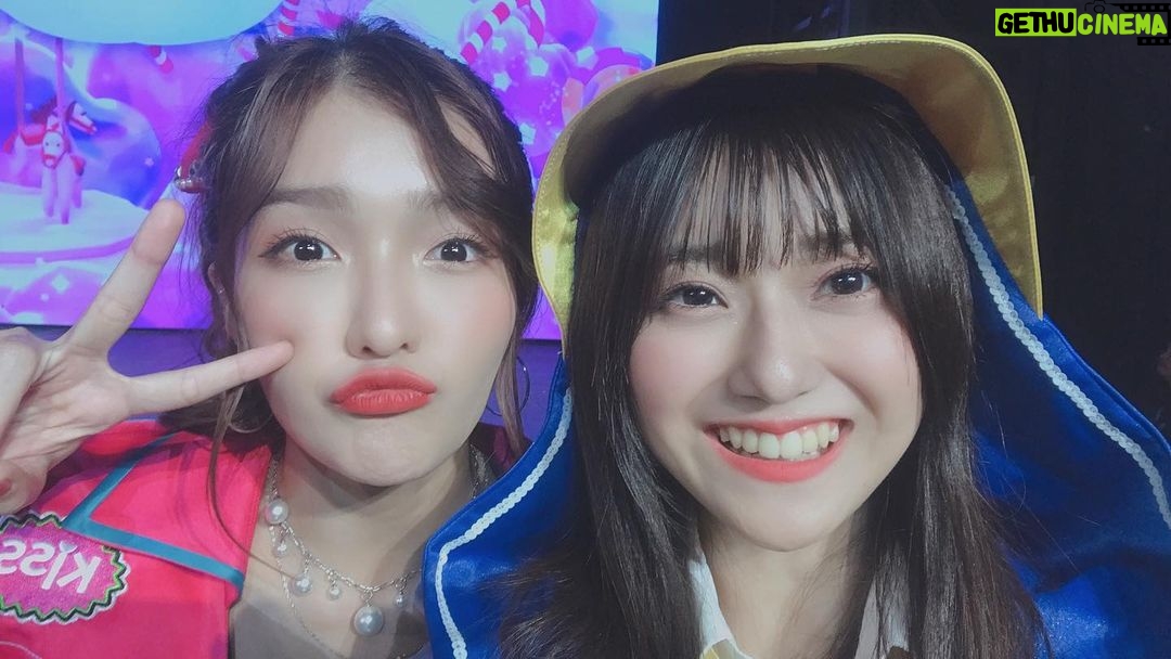 Miori Ohkubo Instagram - @jennis.bnk48official 👄sexyมาก55 #BNK48 #MioriBNK48 #大久保美織