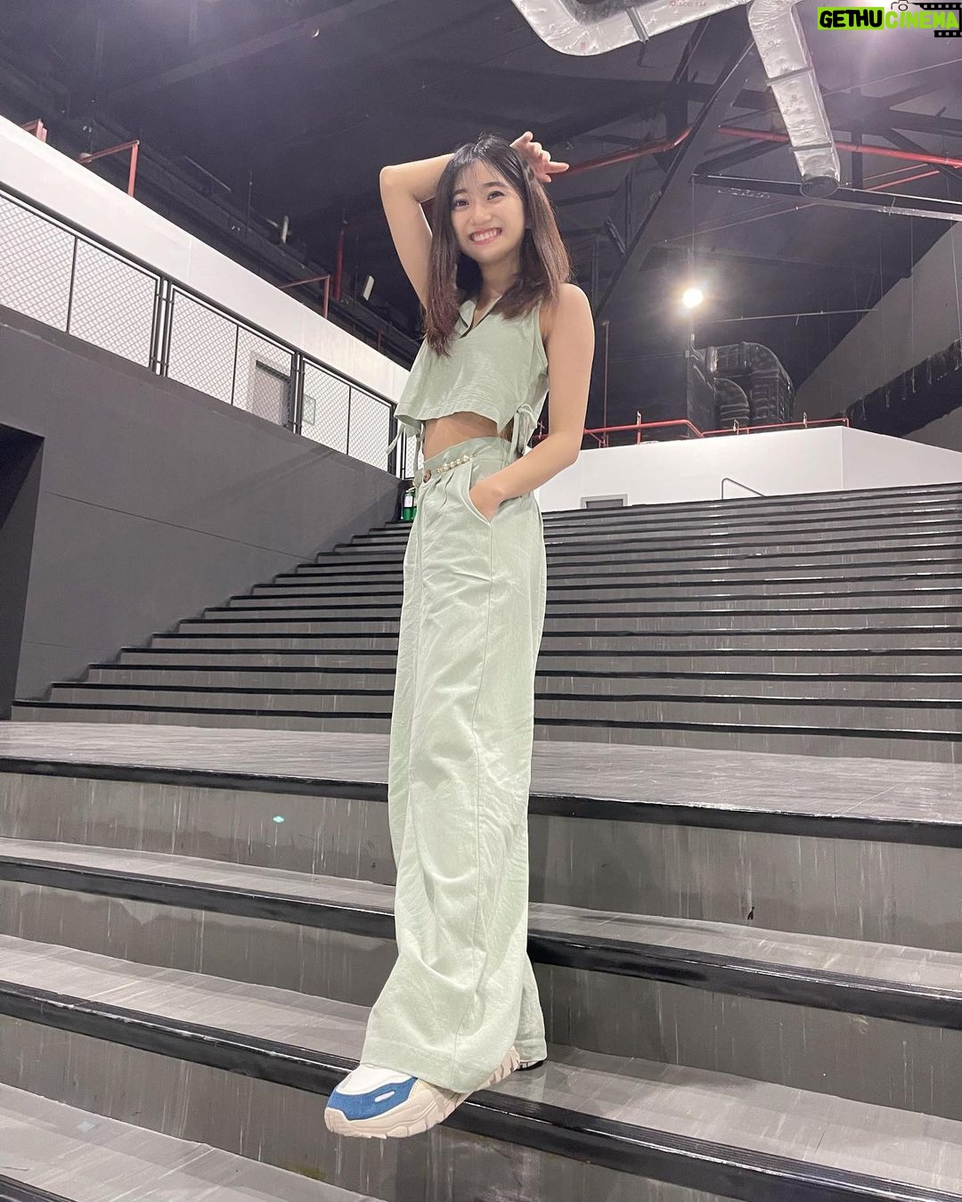 Miori Ohkubo Instagram - 😊 📸 by @myyu.bnk48official #BNK48 #MioriBNK48 #大久保美織 #Miichan