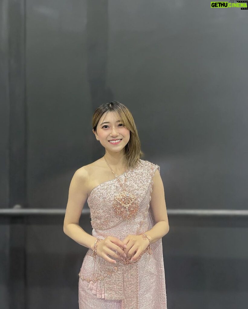Miori Ohkubo Instagram - 2shot Day1 ชุดไทยแต่งงาน~~~ น่ารักมาก สวยมาก💕 Thai wedding dress It’s so pretty and beautiful 💕 タイのウェディングドレス めちゃめちゃ可愛くて綺麗なドレス💕 #BNK48 #MioriBNK48 #大久保美織 #Miichan #ชุดไทยแต่งงาน