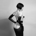 Miriam Veil Instagram - Excited to be sharing this new set for the delectable @ikonostas_coutureforpleasure by @darren_black 🖤 . MUA @soda_mua Gloves @ladylucielatex Stockings @tlclatex London, United Kingdom