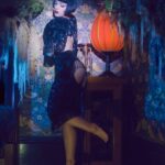 Miriam Veil Instagram - I'm so in love with this set 🦋 done with dream team @yiyinglai_ @alessio_cocchi @alfonso__scarpa at my favourite location @23paulstreet . MUA: @becky_boneshaker 💄 Special thanks to @maisonchardon for this glamorous outfit 💫 London, United Kingdom