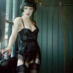 Miriam Veil Instagram - Cornish Adventures wearing @playfulpromises @bettiepagelingerie #35mm #miriamveil 💋 Cornwall,England