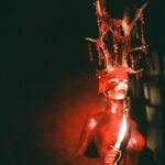 Miriam Veil Instagram - There will be blood 🩸 Concept and art direction @karinaakopyan_ Photography @jamie_noise Model @miriam.veil Antler headpiece design @karinaakopyan_ created with @rka.atelier and @glamoroushats Makeup @mayalewismakeup Location @themandrakehotel Images edited for Instagram guidelines 💋 London, Unιted Kingdom