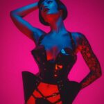 Miriam Veil Instagram - Another set by @jakehicksphotography perfect for this season 👻💙 Wearing @jivomir.domoustchiev ❤️‍🔥 London, United Kingdom