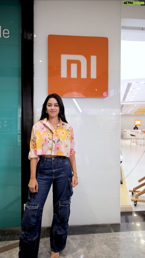 Mirnalini Ravi Instagram - Join the Diwali celebrations at Mi Home PMC in Chennai and explore a wide range of smart gadgets from Xiaomi. Participate in the Diwali with Mi slogan contest and get 5gms, 10gms, or even bumper prize of 25gms gold coins. Hurry, visit today! #DiwaliwithMi #Mihome #mistudio