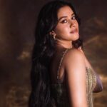 Mirnalini Ravi Instagram - 2024 DROP 🫳 #happynewyear @ram___prakash_ @adh_arsh_j @naveeenu @av_gokul.sri @makeupby_kiruthiga @foxhairandmakeupartist