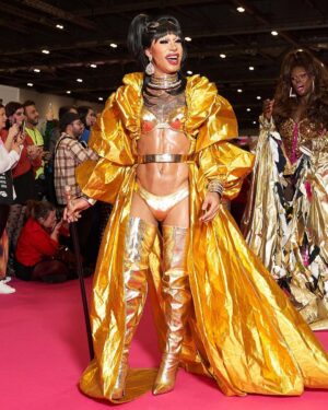Miss Abby OMG Instagram - Dragcon day 1🏋🏽‍♀️👑
Pic: @stunnin.mag @cyrieljacobs