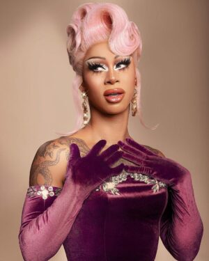 Miss Abby OMG Instagram - Listen to your heart 💜
It’s been a while since I upload something.. im doing fine enjoying couple weeks free!
Don’t forget to enjoy life! Take care😘💋
Beautiful shot by: @ninakimm_ 
Wig: @vivaldified @houseofvivaldi 
Makeup: @benefitnetherlands @thedragsalon