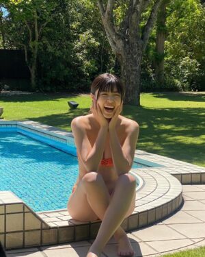 Miyu Kitamuki Instagram - 本日発売のFRIDAY、表紙を飾らせていただいております！

皆様是非、ご覧ください！

スタッフの皆さんともお久しぶりだったりで、なにかしらでずっと笑っている楽しい撮影でした！

オフショットの大爆笑3連発をどうぞ💥