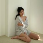Miyu Kitamuki Instagram – 発売中のFRIDAYにグラビアを掲載していただいてます!
カメラマンの倉本さんの光の使い方が巧妙すぎてたくさん良いカットが生まれました😳
デジタル写真集も出ているのでぜひぜひそちらも見てみてね🫰
このニットふわふわで可愛かった〜