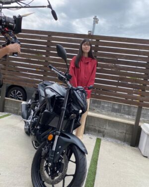 Miyu Kitamuki Instagram - YAMAHA公式YouTubeチャンネル
「わたしの休日！激辛旅in江ノ島・箱根|激辛食べて風を切ったら爽快だった」【cv:内田雄馬】

オフショット！！📸

もうそろそろ秋ですね〜🍂
バイクの季節だー！