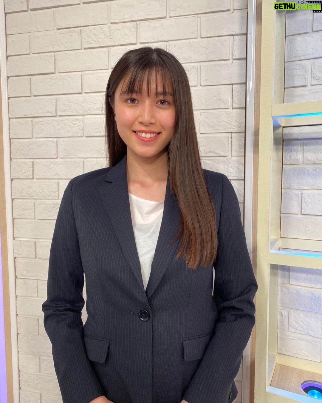 Miyu Kitamuki - 1.6K Likes - 【お知らせ】
本日から
BS12「ドランクドラゴンのバカ売れ研究所!」で
新秘書を務めさせていただくことになりました!
18:00〜放送です!
初めての収録、緊張するかなと思いきや
皆さん暖かすぎるくらいに受け入れてくれてとっても楽しく撮影させて頂きました😳
収録前に待機してる時が1番緊張しました…
これからどうぞ宜しくお願いします!