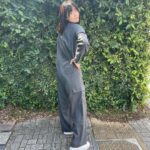 Miyu Kitamuki Instagram - 一枚でラフに決まるジャンプスーツ📷 生地がサラサラで着心地抜群じゃ〜😳 弘恵さんとspickandspanさんのコラボ👀 #井桁弘恵 さん #spickandspan #collaboration