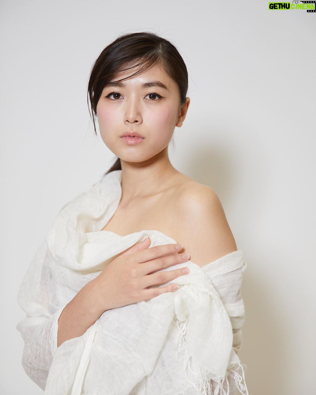 Miyu Kitamuki Instagram - モノクロてオモシロ harmake: @rossetto_chiba_tomoko camera: @lillyrie #作品撮り