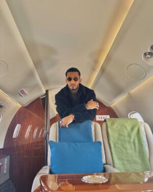Mohamed Ramadan Instagram - 🇸🇦🛩️🇹🇷 From Riyadh To Istanbul 
🎥7️⃣🔥 ثقة في الله نجاح