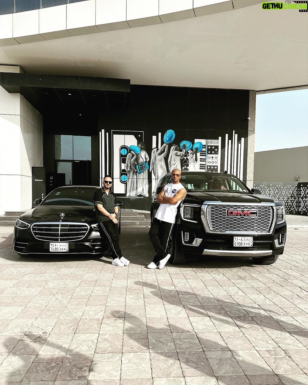 Mohamed Ramadan Instagram - 👌🏽🌎🪐 العربي لغتنا و الأرض بتاعتنا Boulevard Riyadh