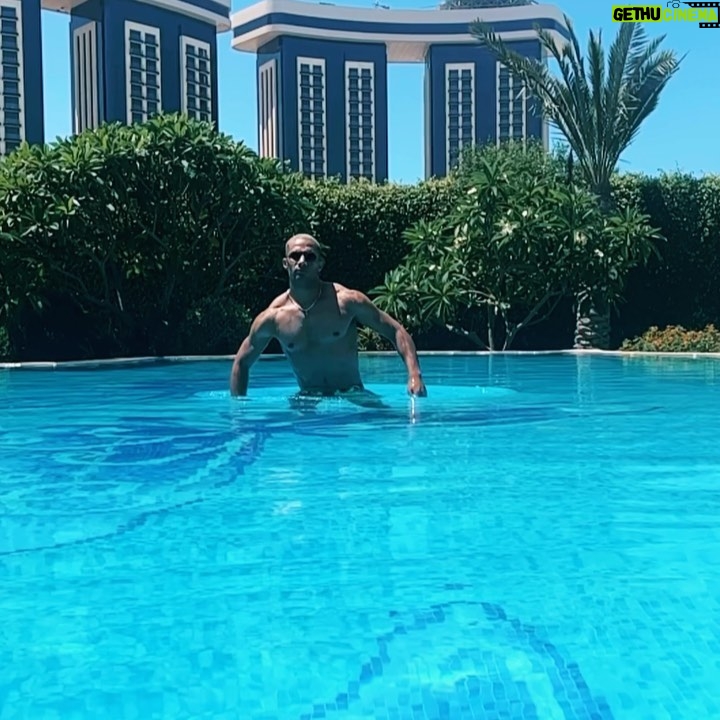 Mohamed Ramadan Instagram - 🦂🍷 ملك السهر وصل .. روح اسمع و شوف