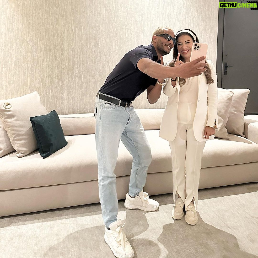Mohamed Ramadan Instagram - شرفتُ أمس بمنزلي بالرياض بزيارة معالي وزيرة الاستثمار المصري سابقاً داليا خورشيد الرئيس التنفيذي حالياً لمجموعة بلتون المالية القابضة وحرم السيد محافظ البنك المركزي المصري السابق طارق عامر @beltone_holding ثقة في الله نجاح Riyadh, Saudi Arabia