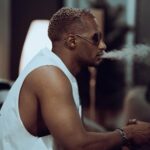 Mohamed Ramadan Instagram - اللي هيزعل م الصح بألف سلامة و القلب داعيله ثابت ❤️😎👋🏽 📷 @maudsakri Riyadh, Saudi Arabia