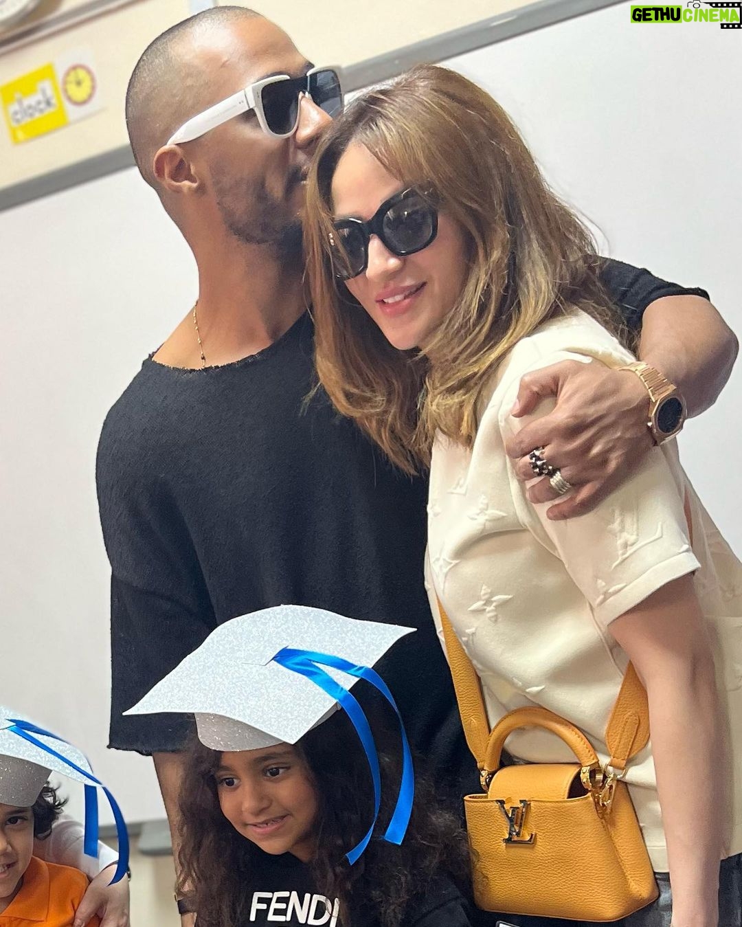 Mohamed Ramadan Instagram - 👩🎓🇺🇸 Today from my daughter’s Promotion ceremony from KG2 to Grade 1 @ais_egypt_westcampus Ais West Egypt
