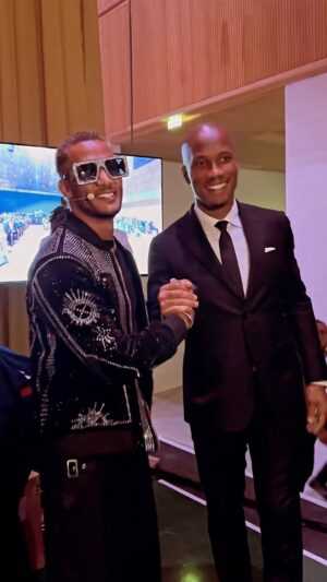 Mohamed Ramadan Instagram - 🤩 Amazing backstage in Abidjan
We are African 🌍🇸🇳🇨🇮🇪🇬🇲🇦
#AKWABA 🙌🏽