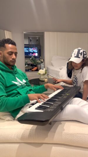 Mohamed Ramadan Instagram - 👧🏼💕 My love story with my daughter