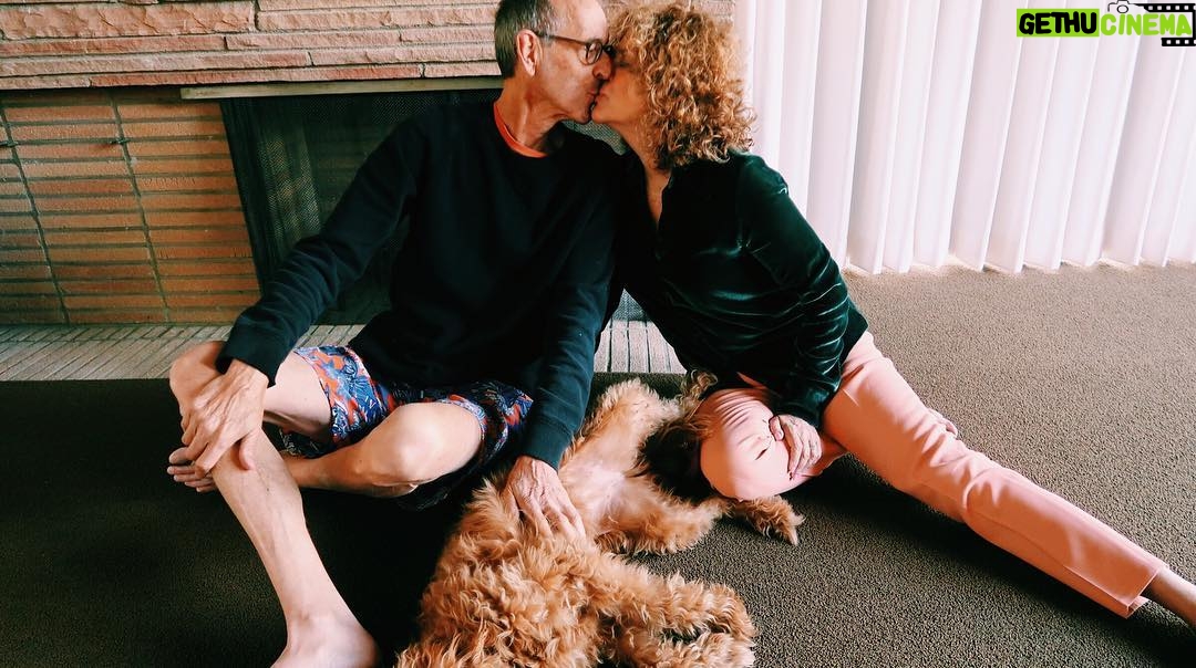 Molly Tarlov Instagram - My mom and I made my dad take a picture with her in front of Frank Sinatra’s fireplace bc he had a family photo there...I guess what I’m trying to say is I’ll never grow out of it? Frank Sinatra's Twin Palms Estate