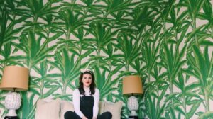 Molly Tarlov Instagram - Oh, you don’t wallpaper your ceiling? #BeBetter